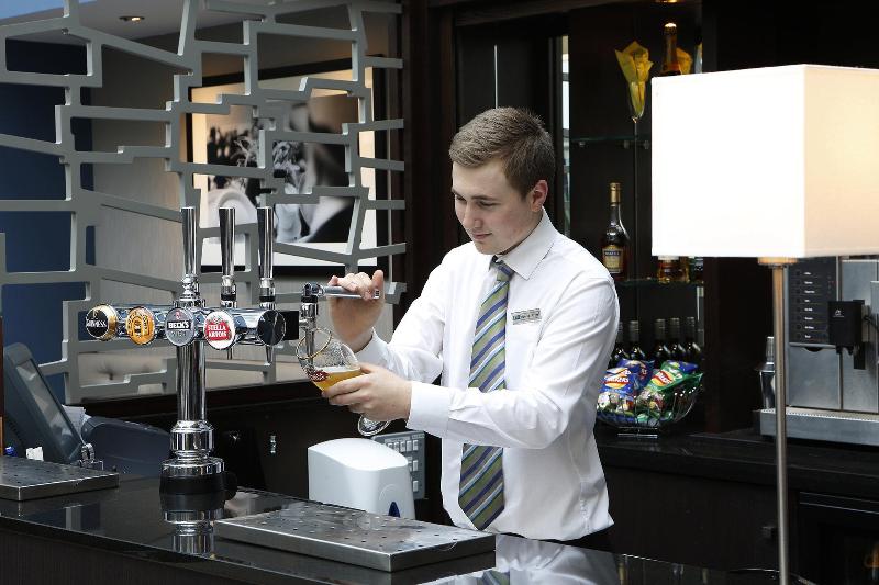 Отель Holiday Inn Express Windsor, An Ihg