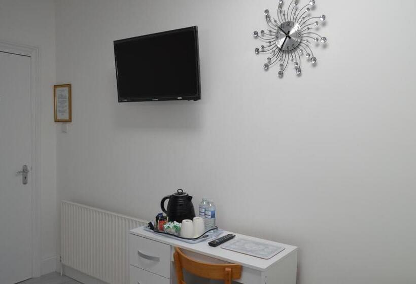 فندق Holly Lodge