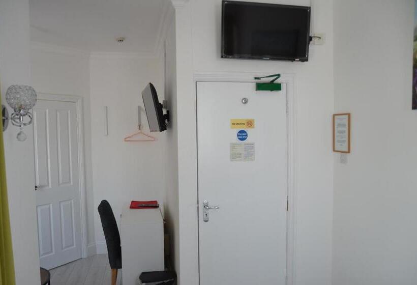 فندق Holly Lodge