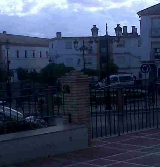 هتل Hostal Medina