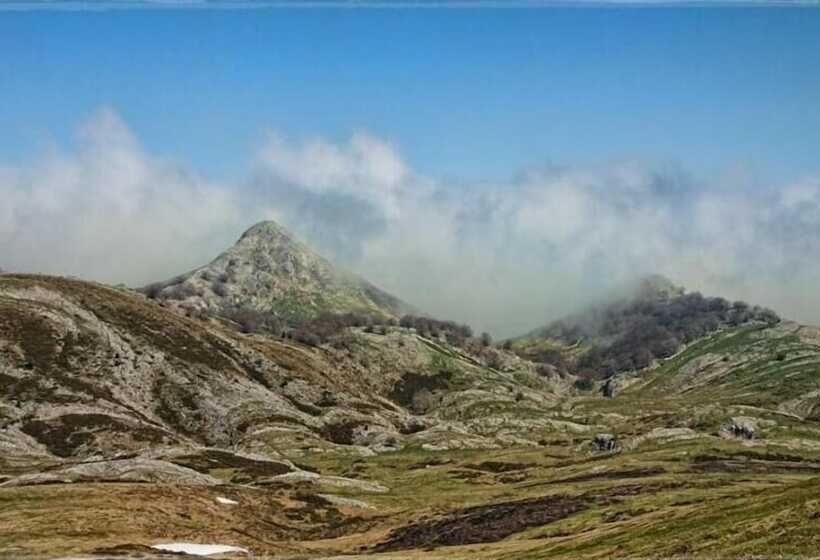 هتل Hostal Rural Elosta