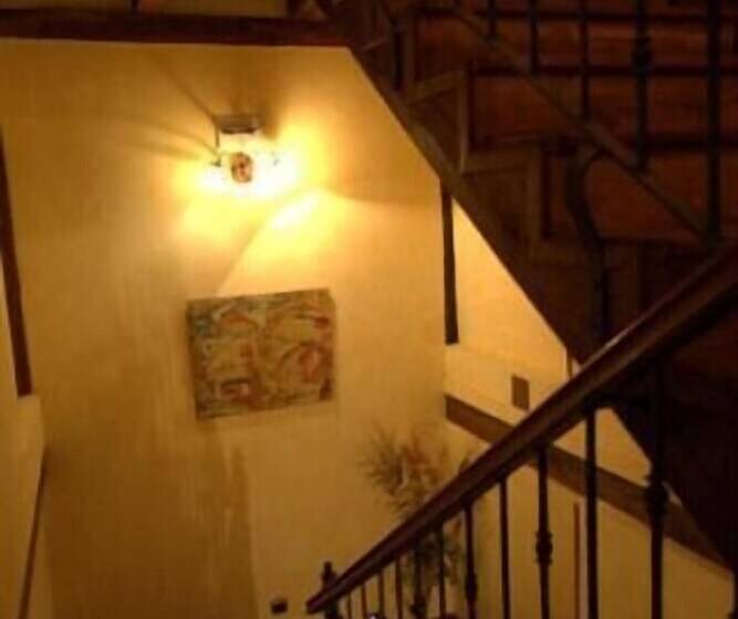 호텔 Hostal Rural Elosta