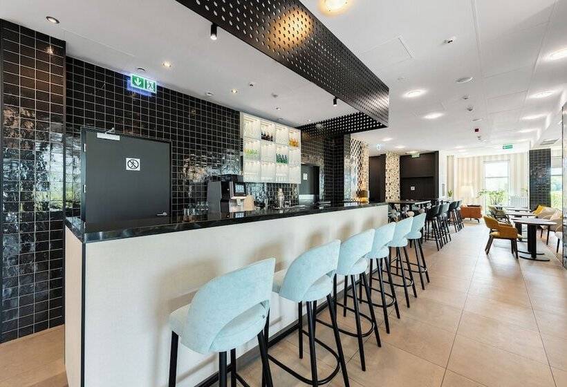 فندق Ibis Styles Warszawa Airport