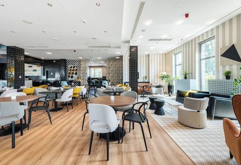 هتل Ibis Styles Warszawa Airport