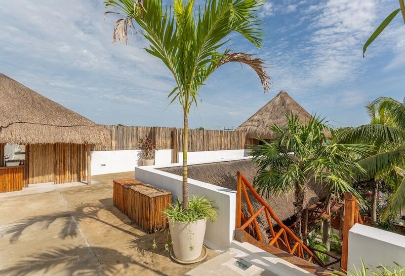 هتل Kin Ha Tulum