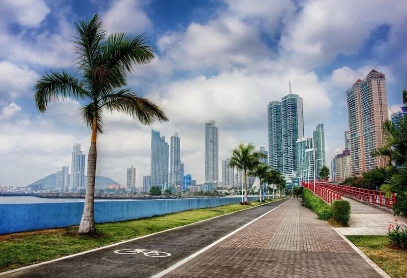 Отель Las Clementinas