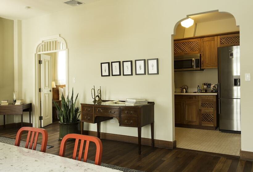 Отель Las Clementinas