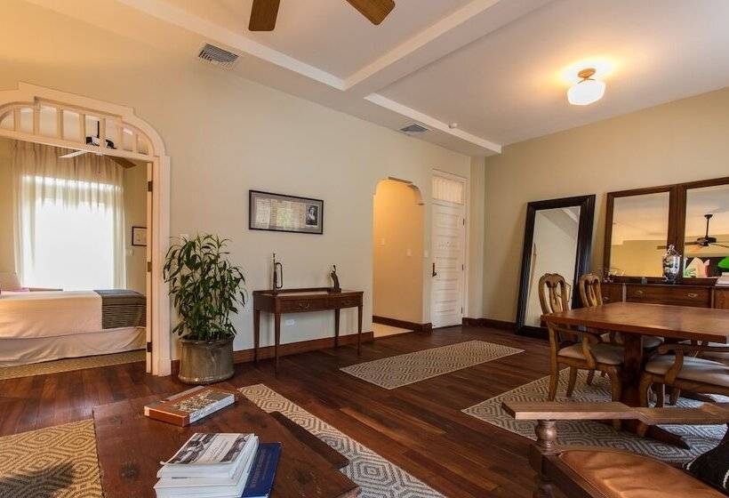 Отель Las Clementinas