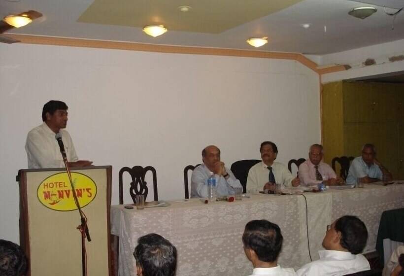 בית מלון כפרי Manvin S