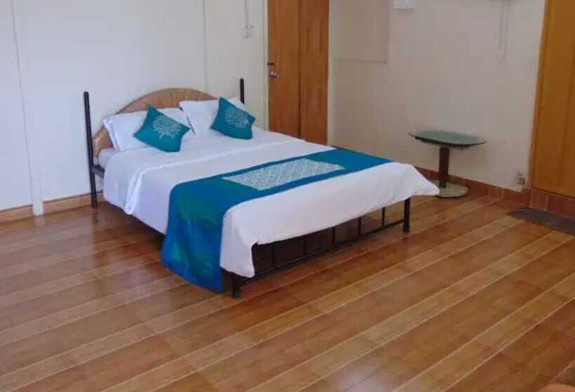 בית מלון כפרי Manvin S