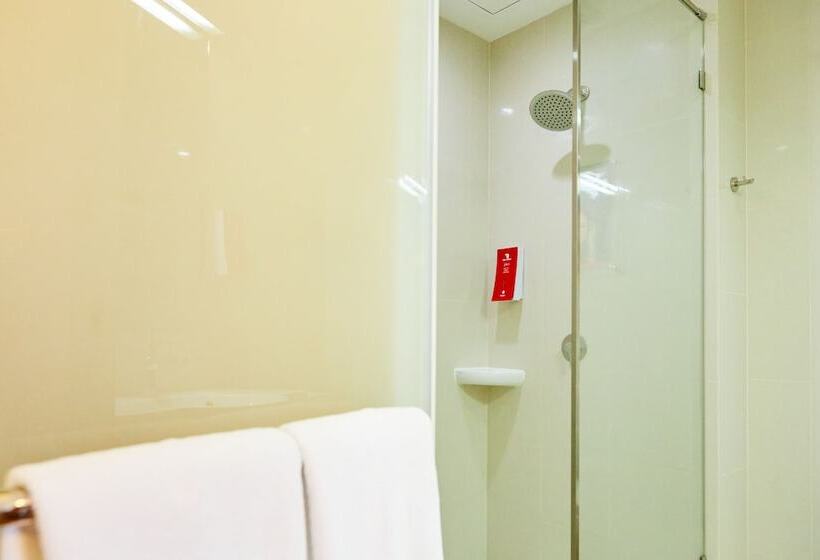 호텔 Red Planet Jakarta Pasar Baru