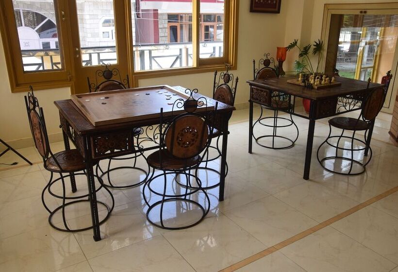 هتل Nandini Residency