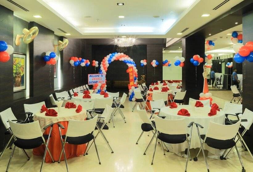 Отель The Nanee Suites