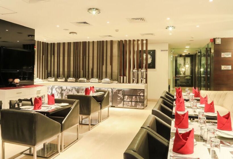 Отель The Nanee Suites