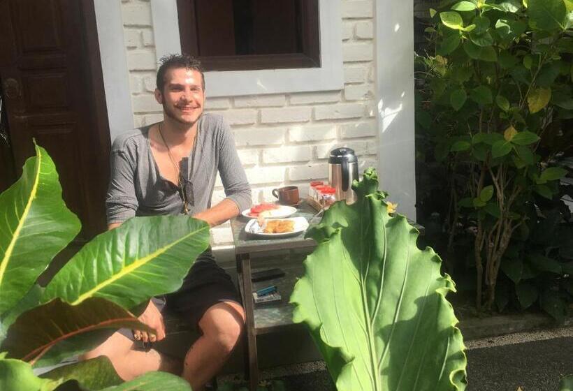 هتل New Danas Canggu Guest House