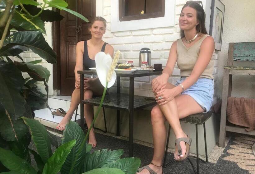 هتل New Danas Canggu Guest House