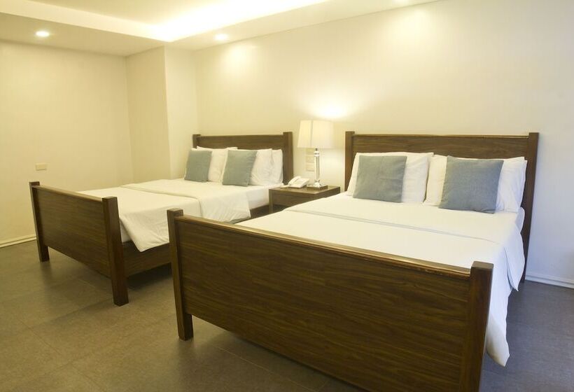 هتل Nichols Airport