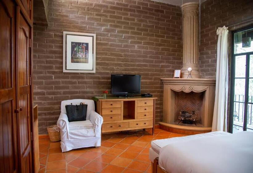 ホテル Nirvana Restaurant & Retreat