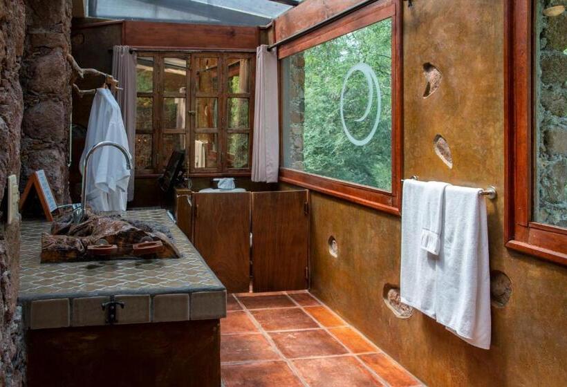 ホテル Nirvana Restaurant & Retreat