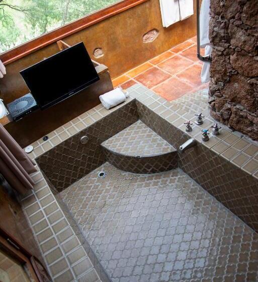 ホテル Nirvana Restaurant & Retreat