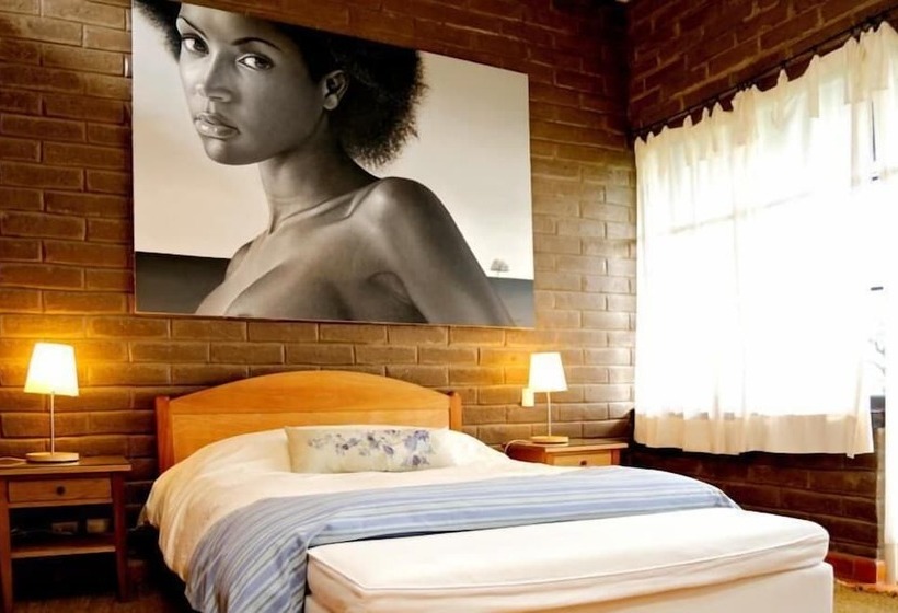 ホテル Nirvana Restaurant & Retreat