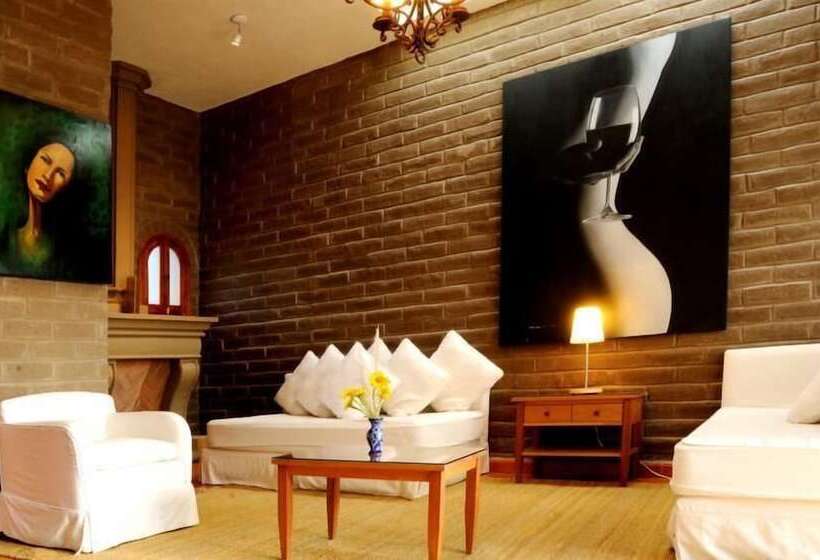 ホテル Nirvana Restaurant & Retreat