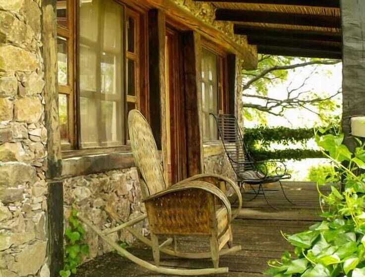 ホテル Nirvana Restaurant & Retreat