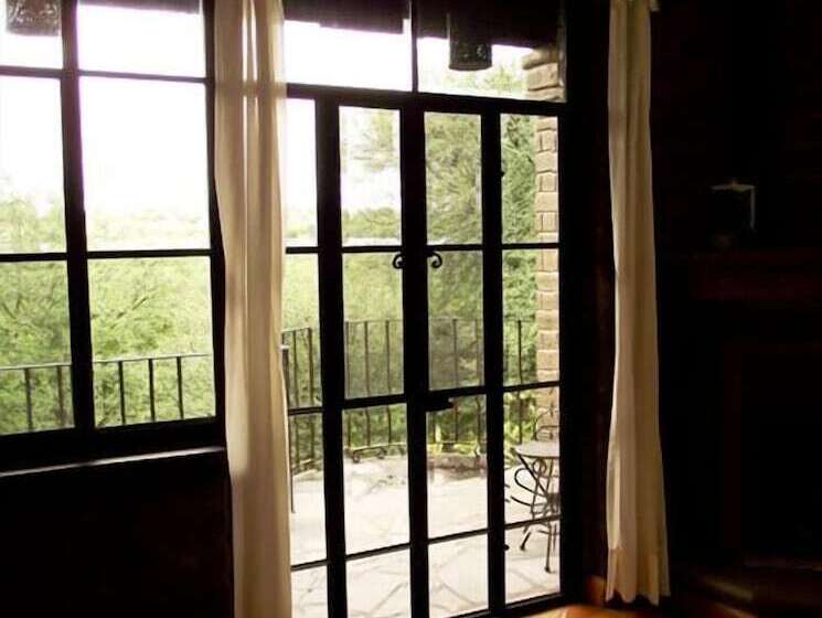 ホテル Nirvana Restaurant & Retreat