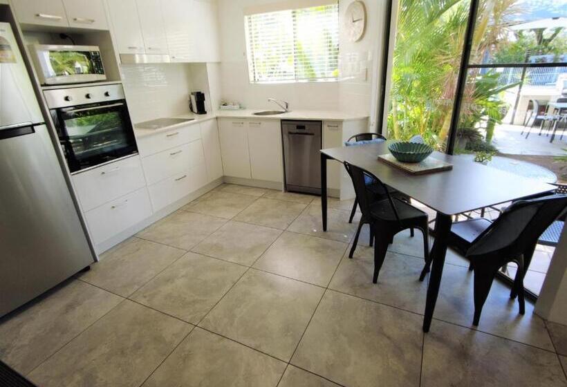فندق Noosa River Retreat Holiday Apartments
