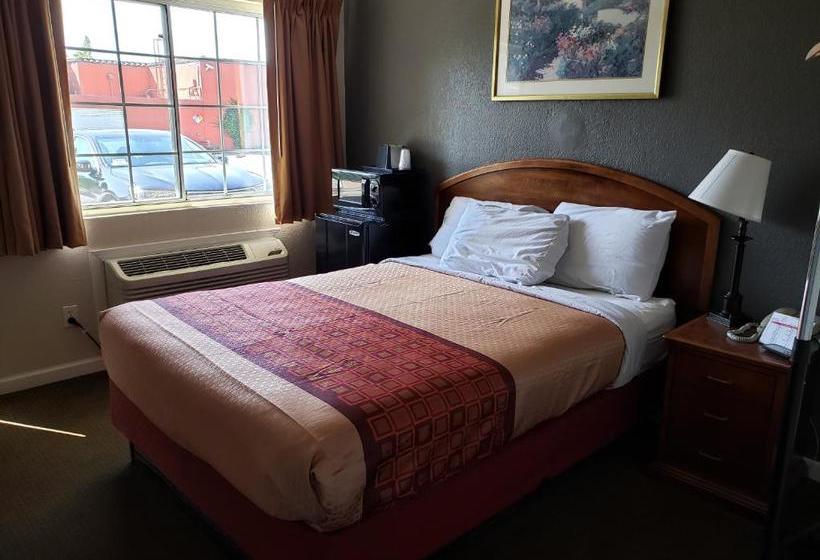 فندق Americas Best Value Inn Petaluma