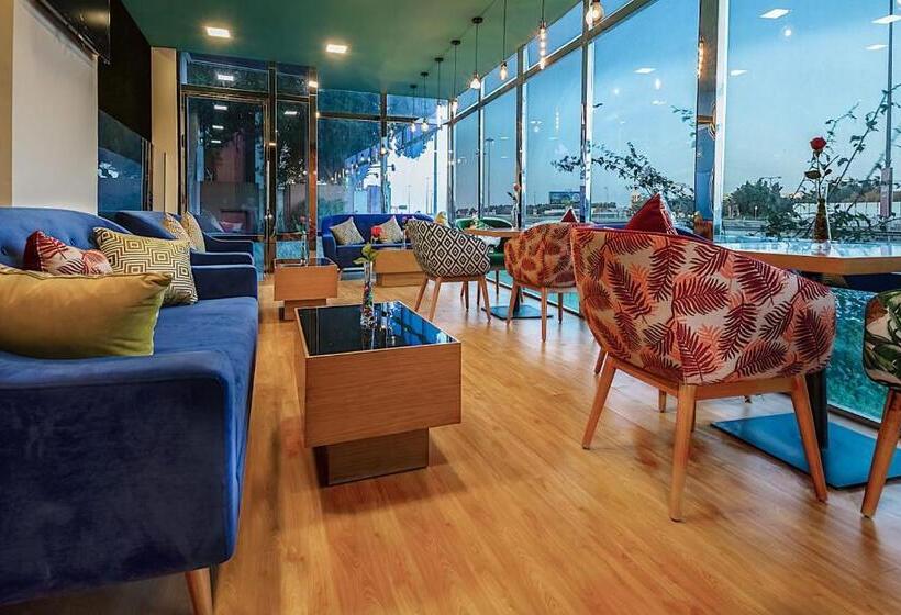 هتل Phoenicia Tower