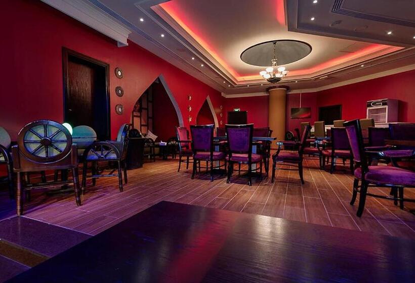 هتل Phoenicia Tower