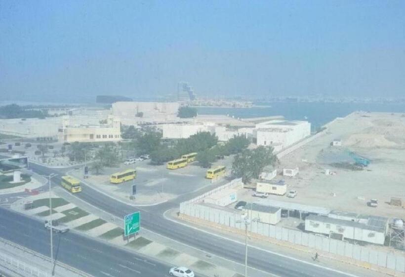 هتل Phoenicia Tower