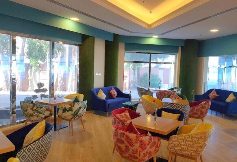 هتل Phoenicia Tower