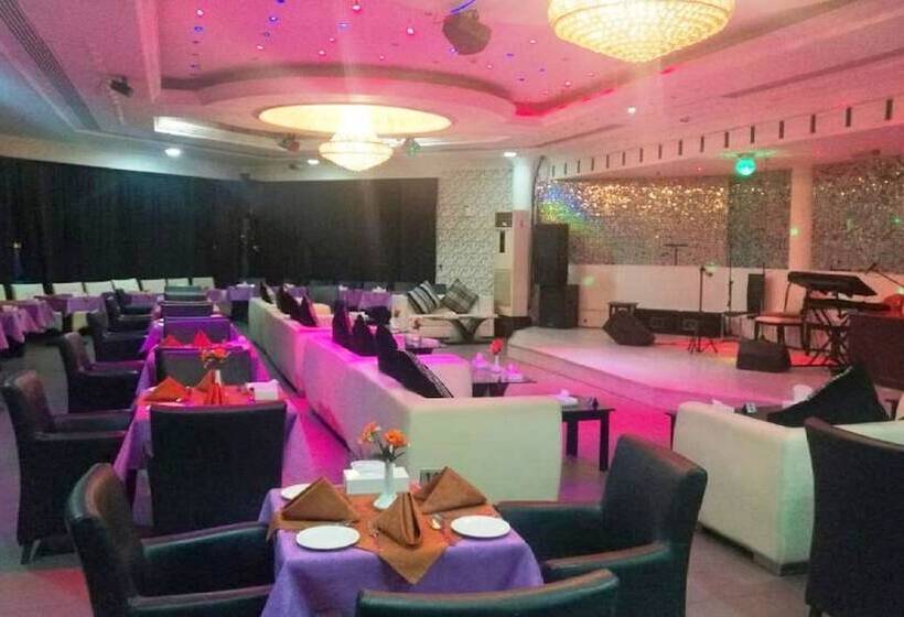 هتل Phoenicia Tower