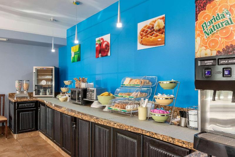 酒店 Quality Inn & Suites At The Outlets Mercedes Weslaco