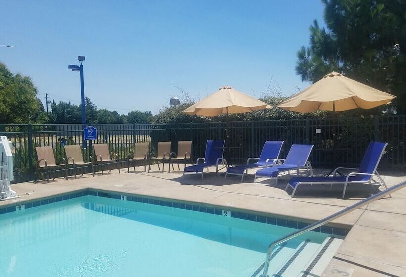 בית מלון כפרי Quality Inn Yuba City Marysville