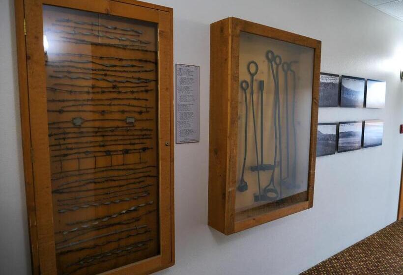 Отель Range Country Lodging