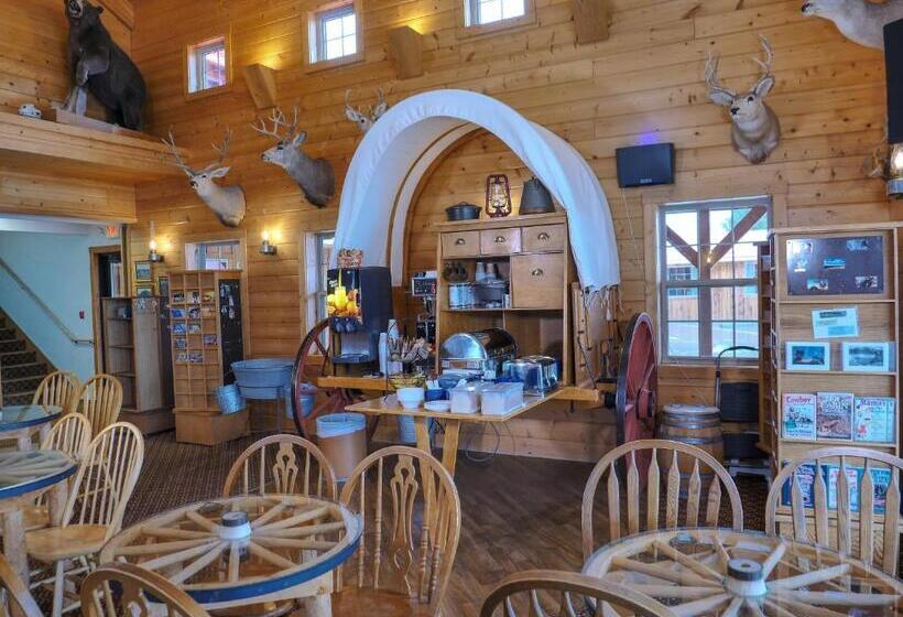 Отель Range Country Lodging