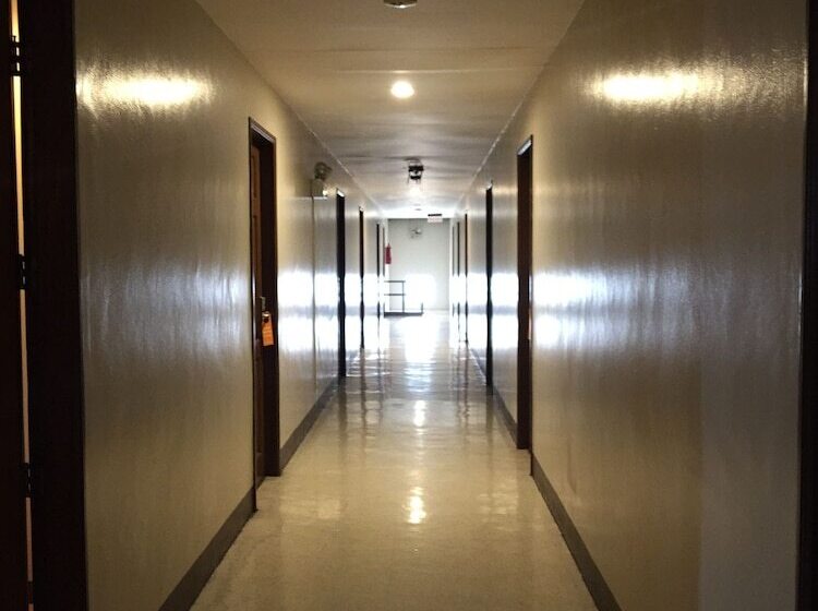 Отель Robbinsdale Residences