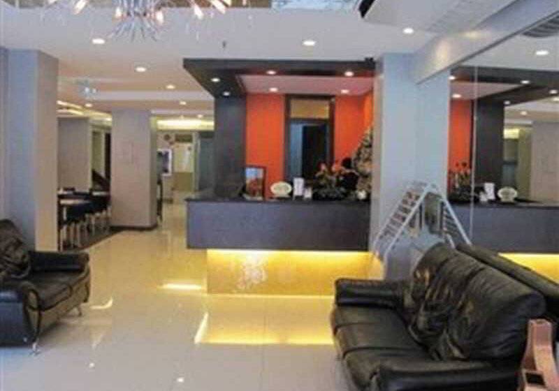 Отель Robbinsdale Residences