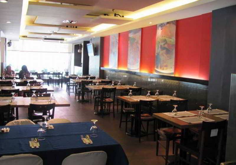 Отель Robbinsdale Residences