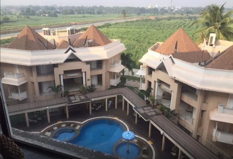 ホテル Royal Orchid Central Kireeti Hampi Hospet