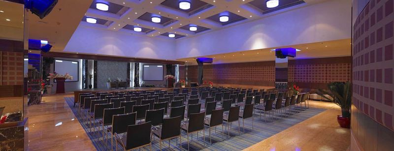 ホテル Royal Orchid Central Kireeti Hampi Hospet