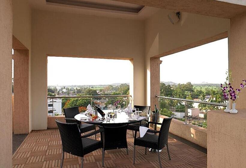 ホテル Royal Orchid Central Kireeti Hampi Hospet