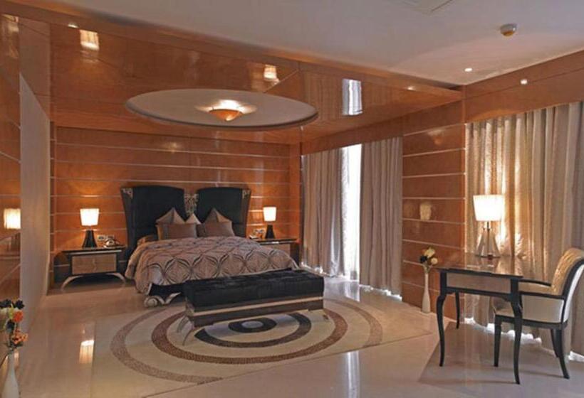 ホテル Royal Orchid Central Kireeti Hampi Hospet