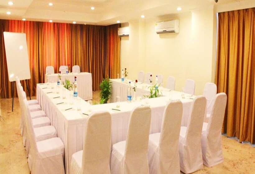 هتل Royal Sarovar Portico Siliguri