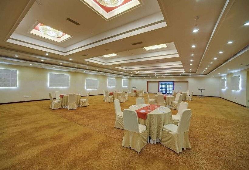 هتل Royal Sarovar Portico Siliguri