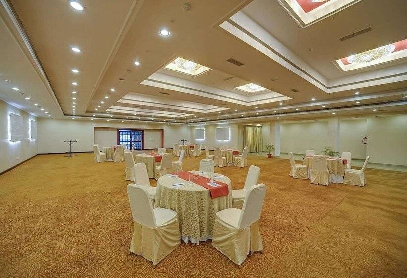 هتل Royal Sarovar Portico Siliguri