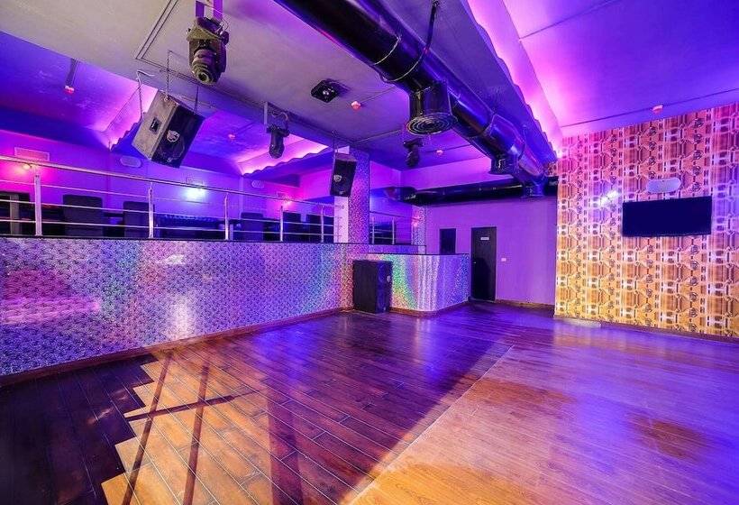 هتل Royal Sarovar Portico Siliguri